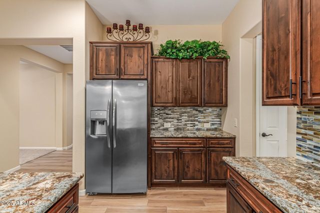 16937 W HOLLY Street, Goodyear, AZ 85395