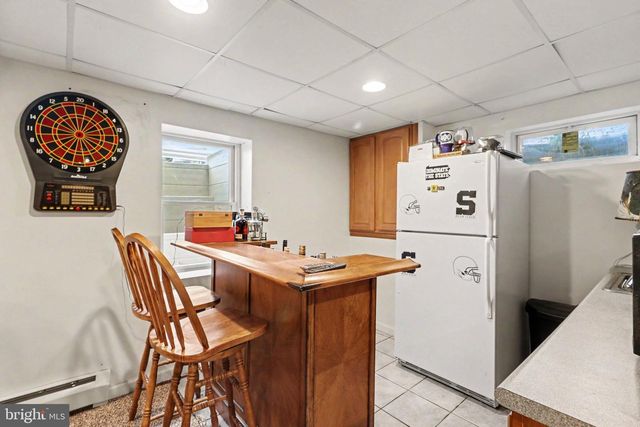 5 SHIRLEY DR, Middletown, PA 17057