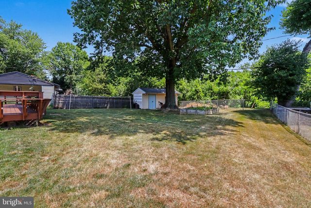 5 SHIRLEY DR, Middletown, PA 17057