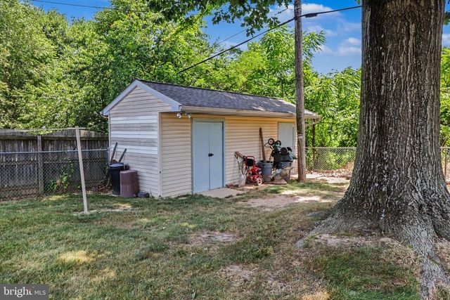 5 SHIRLEY DR, Middletown, PA 17057
