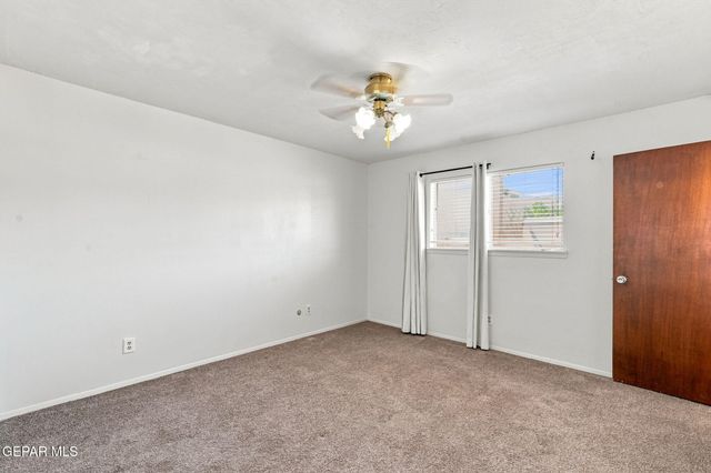 300 VISTA BONITA Street, El Paso, TX 79912