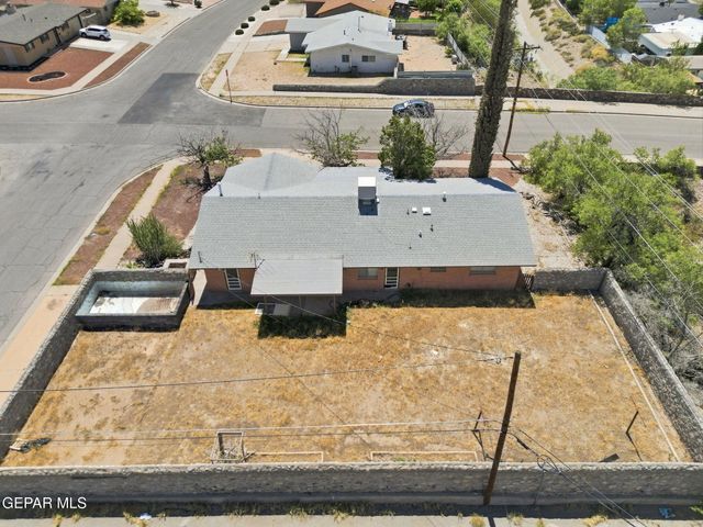 300 VISTA BONITA Street, El Paso, TX 79912