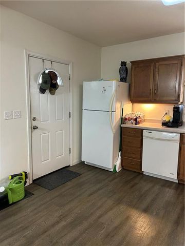 524 Walnut Street, Leavenworth, KS 66048