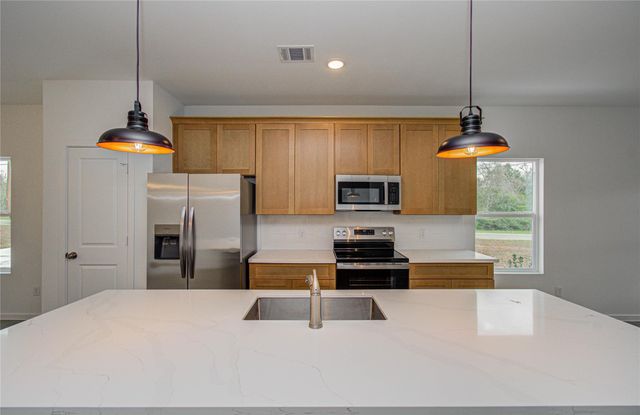 211 19th Street, Hempstead, TX 77445