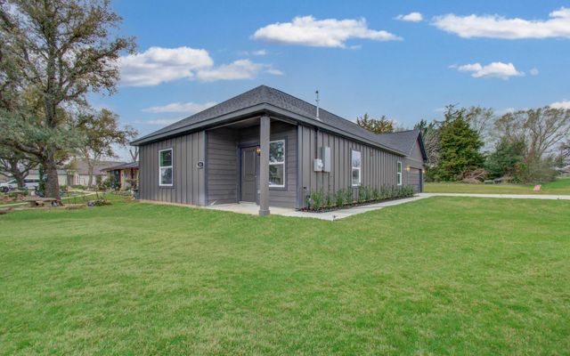 211 19th Street, Hempstead, TX 77445