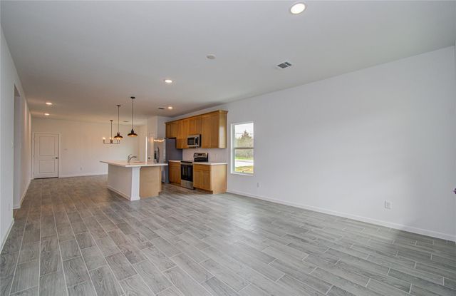 211 19th Street, Hempstead, TX 77445