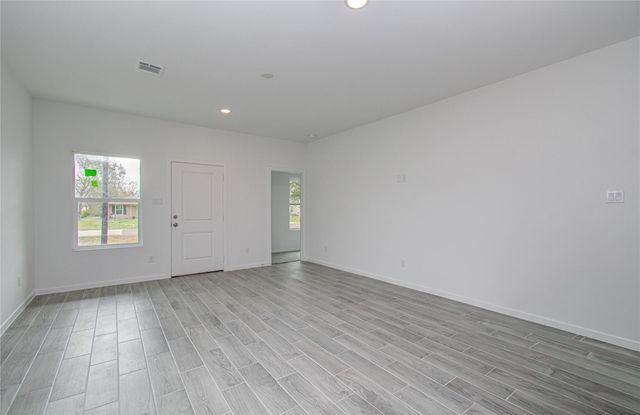 211 19th Street, Hempstead, TX 77445