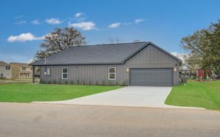 211 19th Street, Hempstead, TX 77445