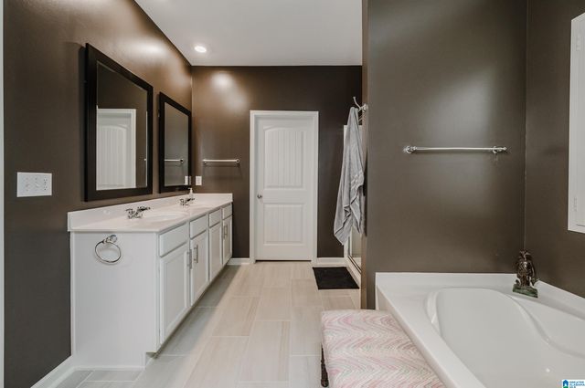 1089 MOUNTAIN LAUREL CIRCLE, Moody, AL 35004