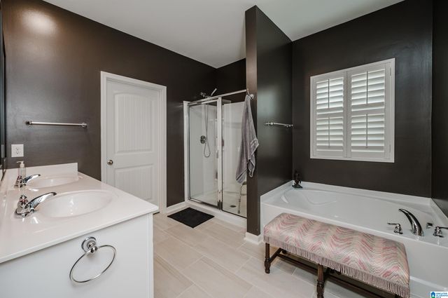 1089 MOUNTAIN LAUREL CIRCLE, Moody, AL 35004