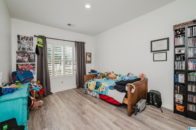 1089 MOUNTAIN LAUREL CIRCLE, Moody, AL 35004