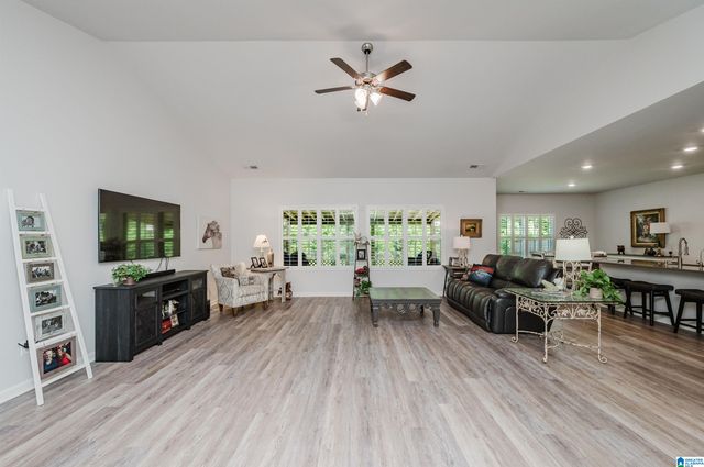 1089 MOUNTAIN LAUREL CIRCLE, Moody, AL 35004