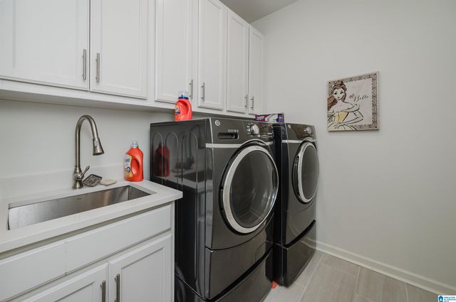 1089 MOUNTAIN LAUREL CIRCLE, Moody, AL 35004