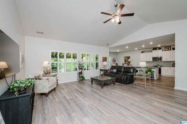 1089 MOUNTAIN LAUREL CIRCLE, Moody, AL 35004