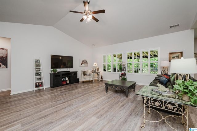 1089 MOUNTAIN LAUREL CIRCLE, Moody, AL 35004