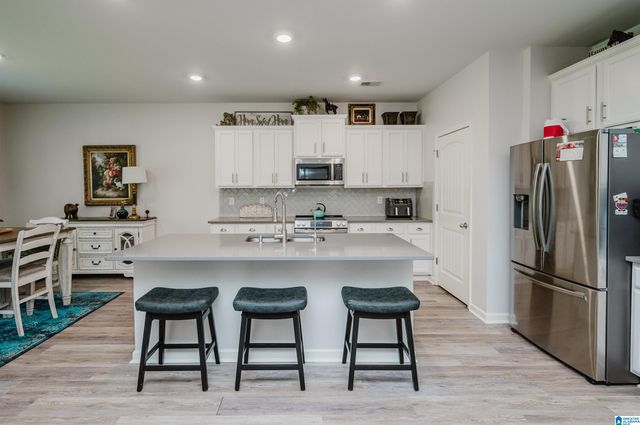 1089 MOUNTAIN LAUREL CIRCLE, Moody, AL 35004