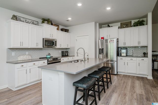 1089 MOUNTAIN LAUREL CIRCLE, Moody, AL 35004