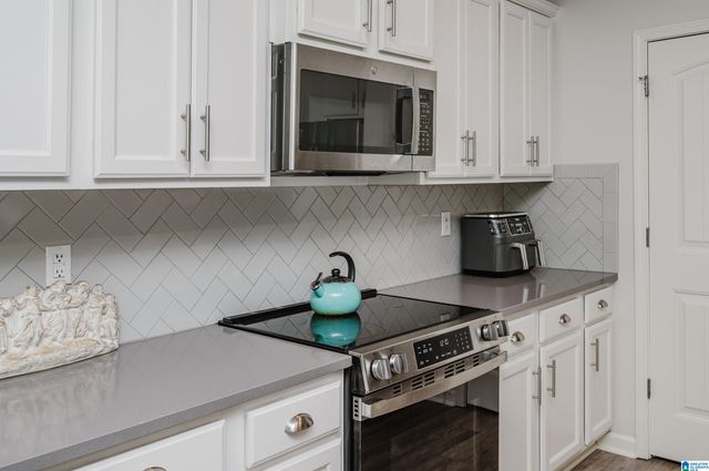 1089 MOUNTAIN LAUREL CIRCLE, Moody, AL 35004