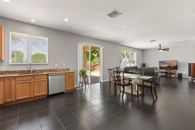 10048 STRATFORD POINTE AVENUE, Orlando, FL 32832