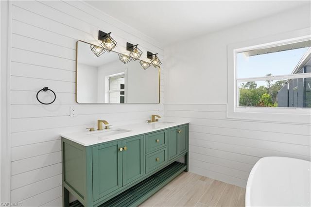 15971 Triple Crown CT, Fort Myers, FL 33912