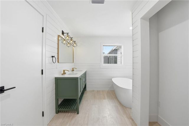 15971 Triple Crown CT, Fort Myers, FL 33912