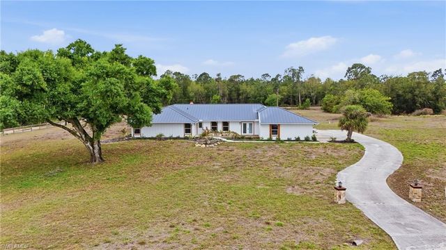 15971 Triple Crown CT, Fort Myers, FL 33912