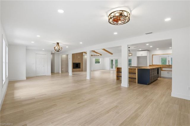 15971 Triple Crown CT, Fort Myers, FL 33912