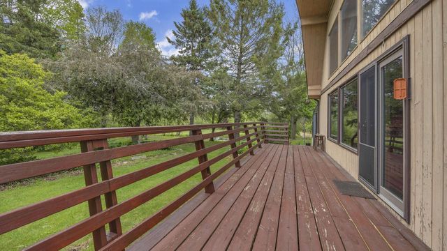 W438 Clement CIRCLE, Campbellsport, WI 53010