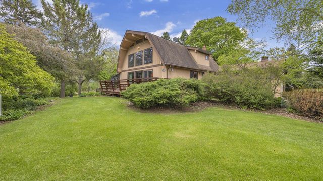 W438 Clement CIRCLE, Campbellsport, WI 53010