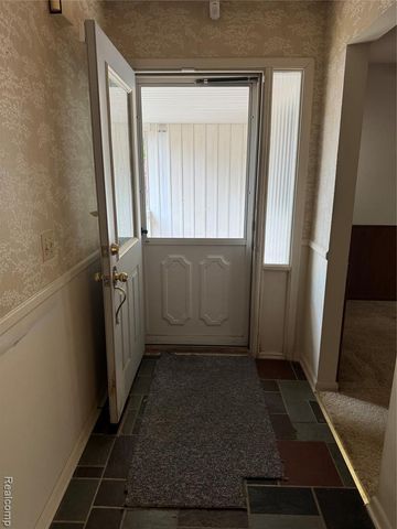 5374 Torrey Road, Flint, MI 48507