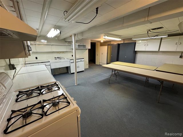 5374 Torrey Road, Flint, MI 48507