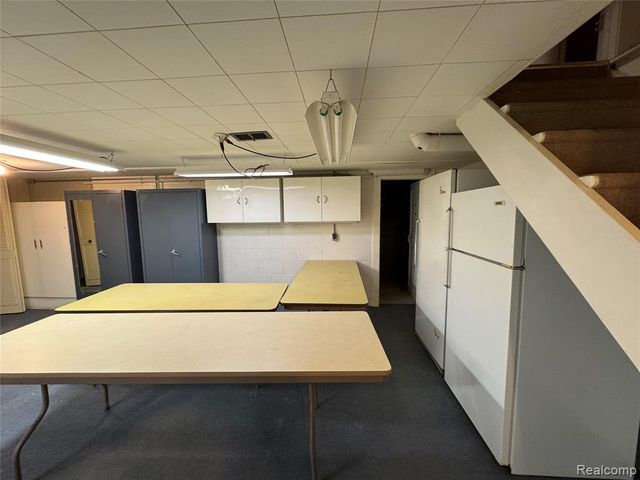 5374 Torrey Road, Flint, MI 48507