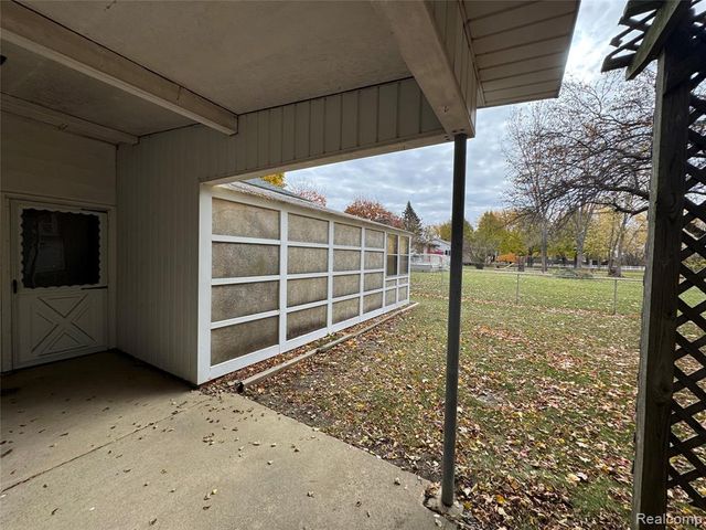 5374 Torrey Road, Flint, MI 48507