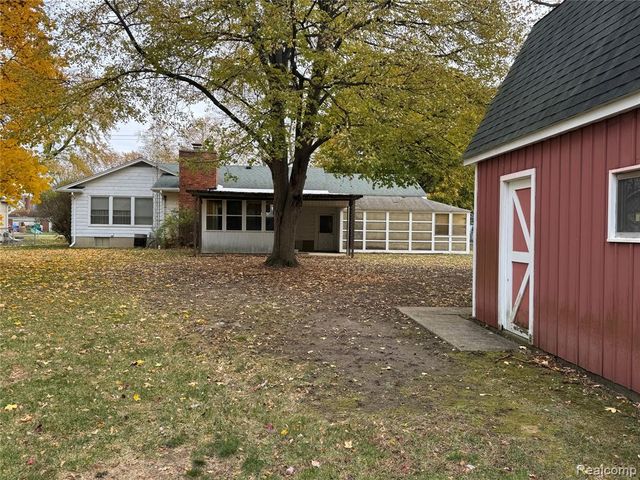 5374 Torrey Road, Flint, MI 48507