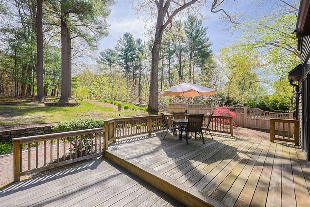 149 Pond St, Franklin, MA 02038