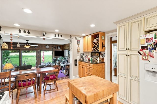 1184 West Ave, Parma, NY 14468