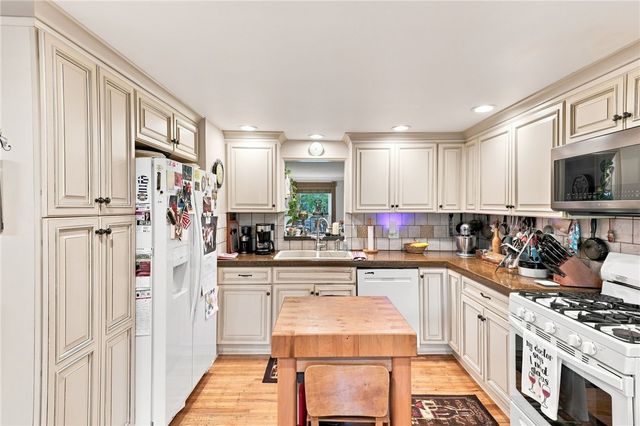 1184 West Ave, Parma, NY 14468