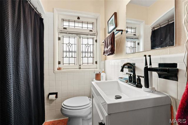 9058 Rosemary Avenue, St Louis, MO 63123