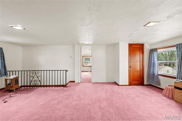 9058 Rosemary Avenue, St Louis, MO 63123