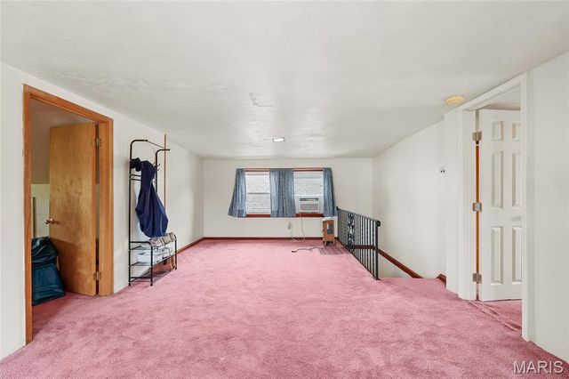 9058 Rosemary Avenue, St Louis, MO 63123