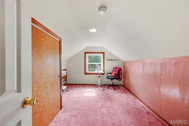 9058 Rosemary Avenue, St Louis, MO 63123