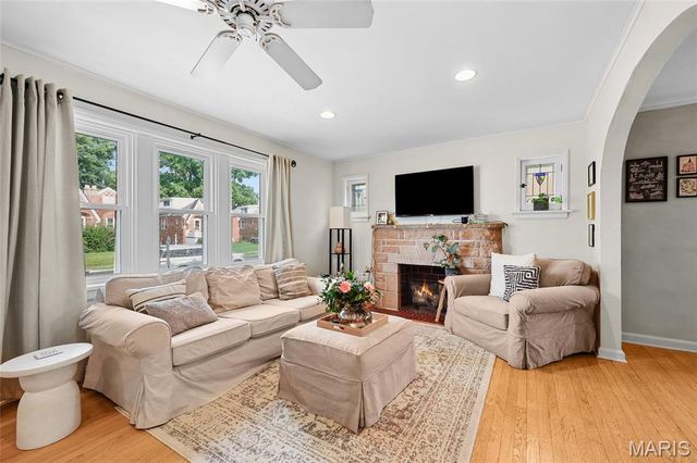 9058 Rosemary Avenue, St Louis, MO 63123