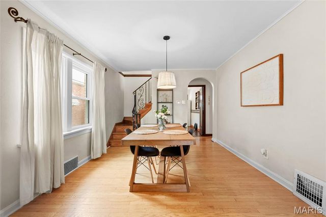 9058 Rosemary Avenue, St Louis, MO 63123