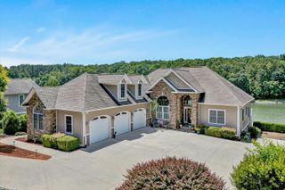 325 BULL RUN TRL, Penhook, VA 24137