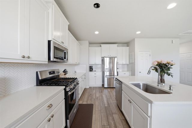 912 Eves Necklace DR, Buda, TX 78610