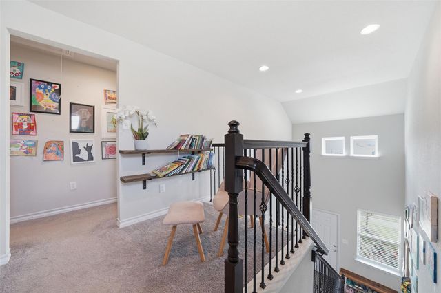 912 Eves Necklace DR, Buda, TX 78610