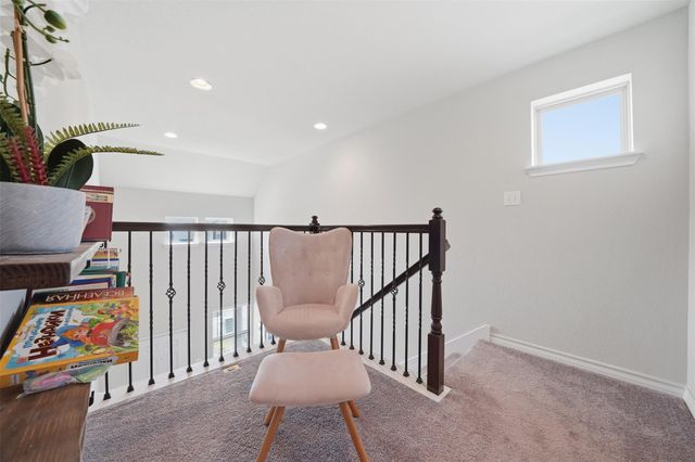 912 Eves Necklace DR, Buda, TX 78610