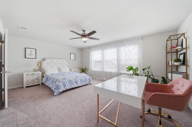 912 Eves Necklace DR, Buda, TX 78610