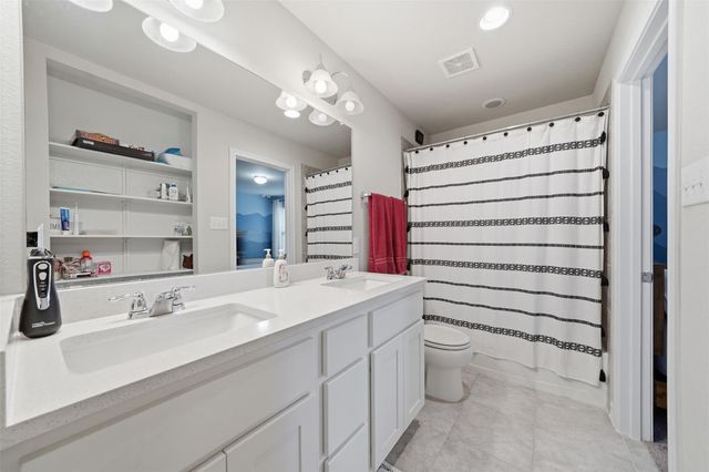912 Eves Necklace DR, Buda, TX 78610