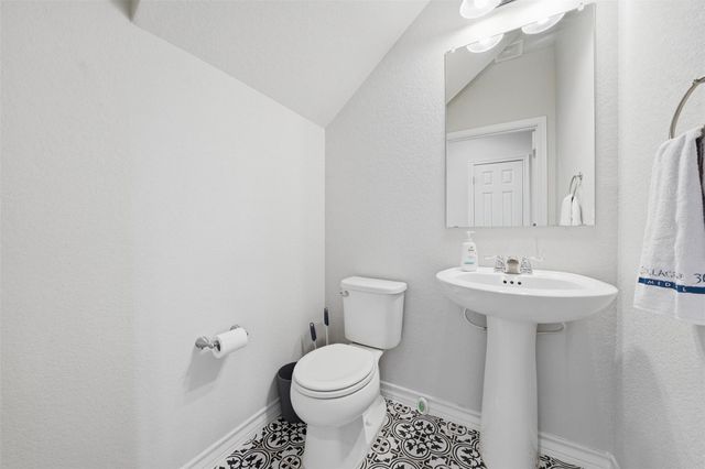 912 Eves Necklace DR, Buda, TX 78610